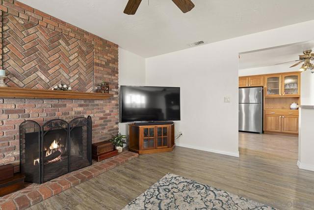 1718 Outer Dr., El Cajon CA: https://media.crmls.org/mediaz/bb9d1489-aa8f-4ed9-95d0-733eb72d981a.jpg