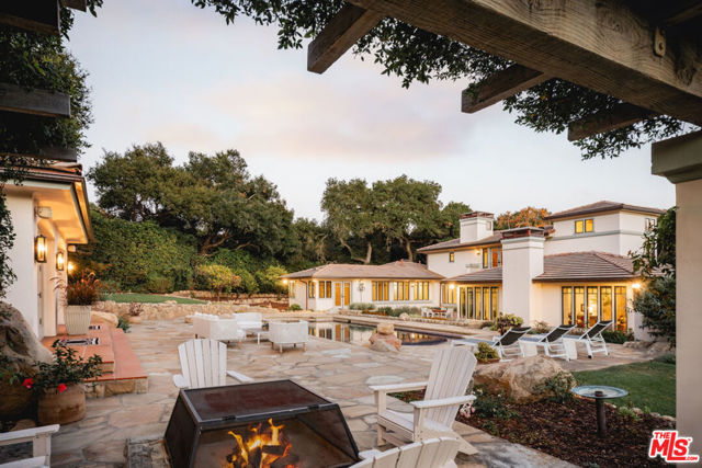 840 Ivy Lane, Montecito CA: https://media.crmls.org/mediaz/bb9d700f-4f75-40c6-9ad0-dff20c120593.jpg