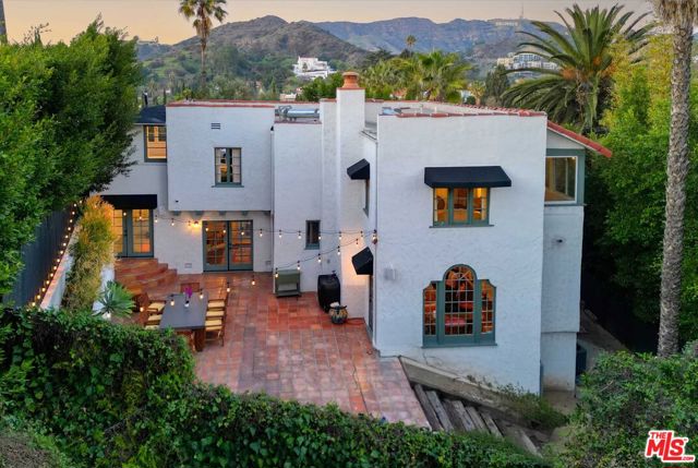 6749 Whitley Terrace, Los Angeles CA: https://media.crmls.org/mediaz/bb9e42c5-03f2-4a08-a142-f77bd5f39bc5.jpg