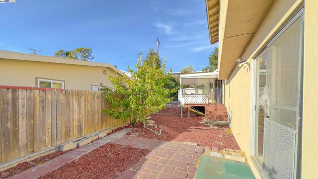 Image 50 of 55 For 311 Cima Dr  