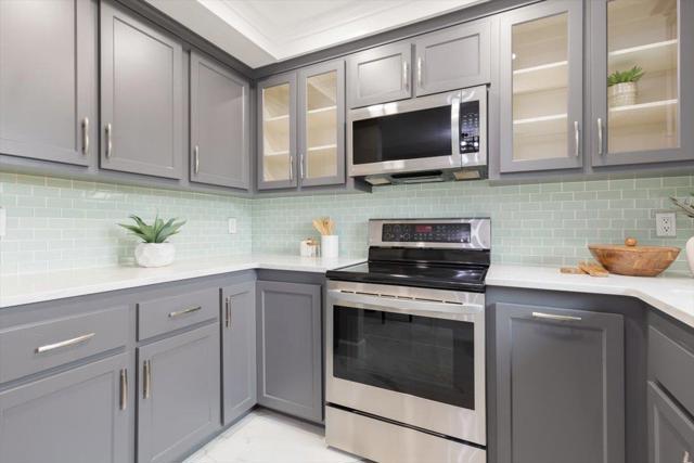 414 S Buena Vista Avenue, San Jose CA: https://media.crmls.org/mediaz/bb9f746a-ff8d-4b04-b775-6d14dcadf96f.jpg