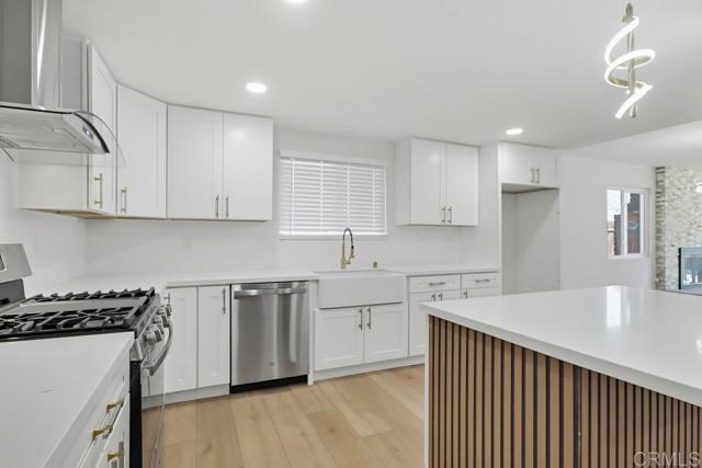 421 Locdel Court, Chula Vista CA: https://media.crmls.org/mediaz/bb9f798a-0d05-47e9-9625-f73025428d70.jpg