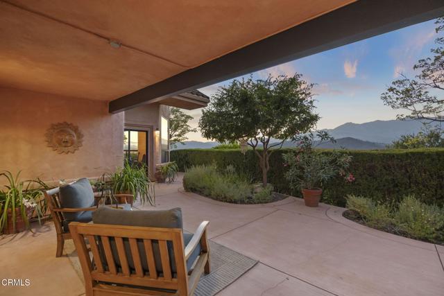 10920 Ventura Avenue, Oak View CA: https://media.crmls.org/mediaz/bb9f7c4c-c8c4-445d-bf53-70d98ddaebc5.jpg