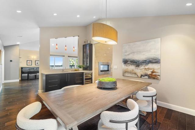 29 Kirkwood Way, San Carlos CA: https://media.crmls.org/mediaz/bb9f9540-bbda-49ce-b008-0b91ee16fefe.jpg