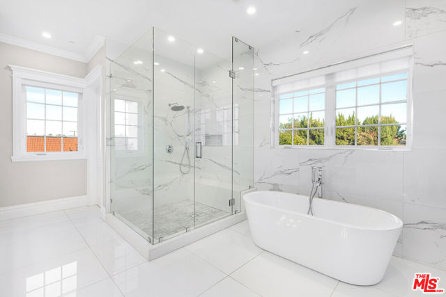 5000 Petit Avenue, Encino CA: https://media.crmls.org/mediaz/bba08751-6e3b-4170-b91d-99e927b1a744.jpg