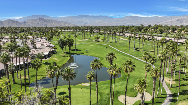 76099 Impatiens Circle, Palm Desert CA: https://media.crmls.org/mediaz/bba0b9e9-8eda-48ff-9dc0-f475d9594c48.jpg