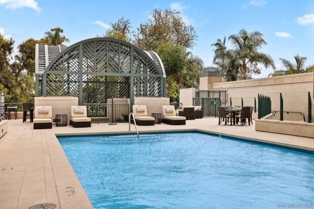 2500 6th Ave, San Diego CA: https://media.crmls.org/mediaz/bba12111-7bca-46ef-9381-e509885f05be.jpg