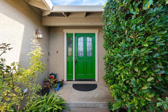 1091 Nez Perce Drive, Hollister CA: https://media.crmls.org/mediaz/bba1a577-bbfc-43dc-af26-923e39dbdf4d.jpg