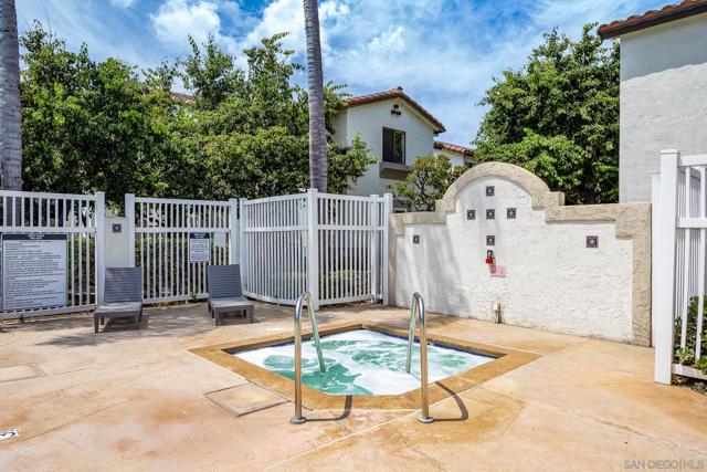 3574 Sunset Ln, San Diego CA: https://media.crmls.org/mediaz/bba23fb8-ec61-4372-a17f-035614204b5c.jpg