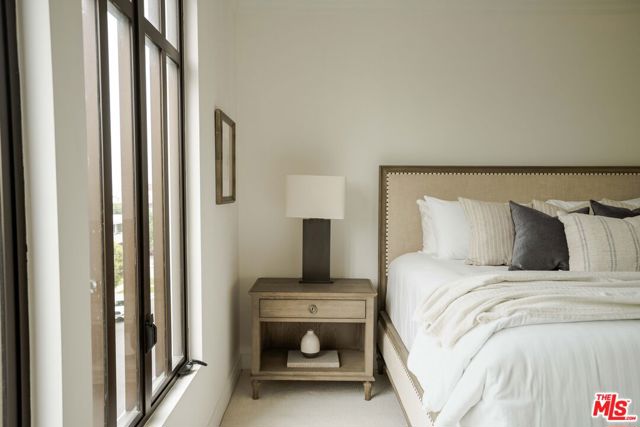 11847 Gorham Avenue, Los Angeles CA: https://media.crmls.org/mediaz/bba2f3ad-199c-46bd-b8ff-4864a8ce5607.jpg