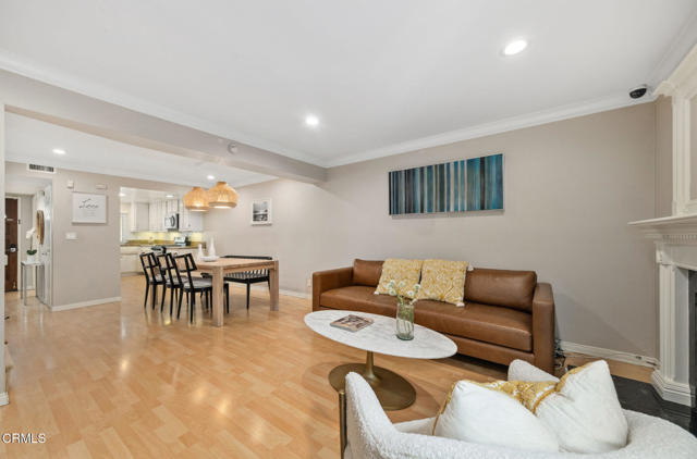 Detail Gallery Image 3 of 24 For 3130 Montrose Ave #110,  La Crescenta,  CA 91214 - 2 Beds | 2/1 Baths