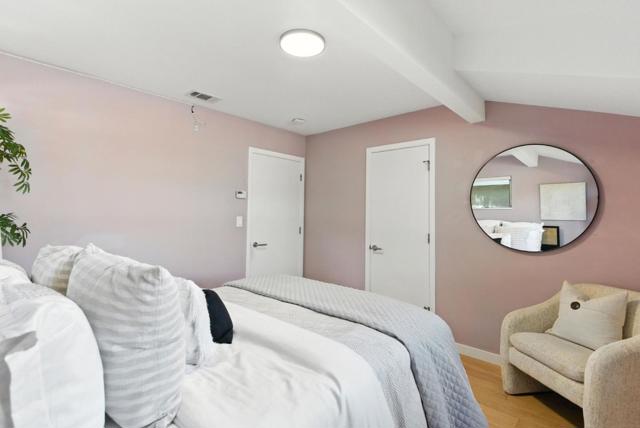 646 Georgia Avenue, Palo Alto CA: https://media.crmls.org/mediaz/bba33a7d-85a8-40bd-b119-3fe26451987b.jpg