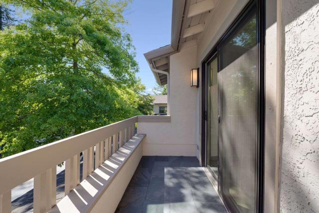 228 Sand Hill Circle, Menlo Park CA: https://media.crmls.org/mediaz/bba394a3-7e6f-4161-8540-79c2da7e7a72.jpg