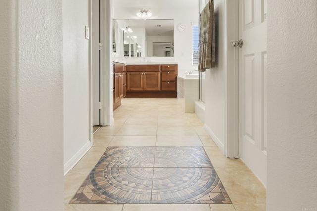 Detail Gallery Image 18 of 35 For 10496 Celestial Waters Dr, Spring Valley,  CA 91977 - 4 Beds | 3 Baths