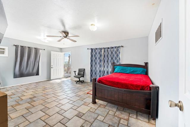 75760 Skyline Drive, Desert Hot Springs CA: https://media.crmls.org/mediaz/bba566a2-ae9a-4329-9304-111ecd4d28dc.jpg