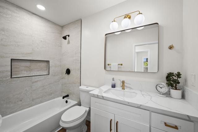 3675 Herbert St, San Diego CA: https://media.crmls.org/mediaz/bba56e7f-60e7-4e3e-8dd8-d98b0917ea9a.jpg