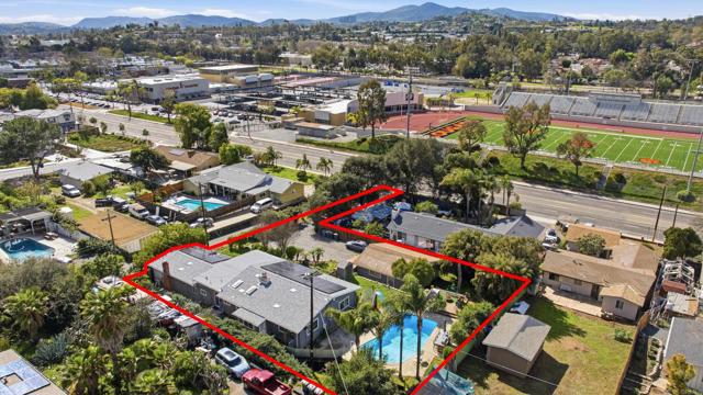 Detail Gallery Image 5 of 38 For 1650 N Broadway, Escondido,  CA 92026 - 3 Beds | 3 Baths