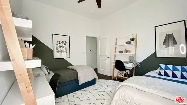 13201 Bloomfield Street, Sherman Oaks CA: https://media.crmls.org/mediaz/bba58711-154c-41dd-bd14-aaa72242af49.jpg