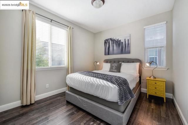 Image 34 of 43 For 390 Caravaggio Cir