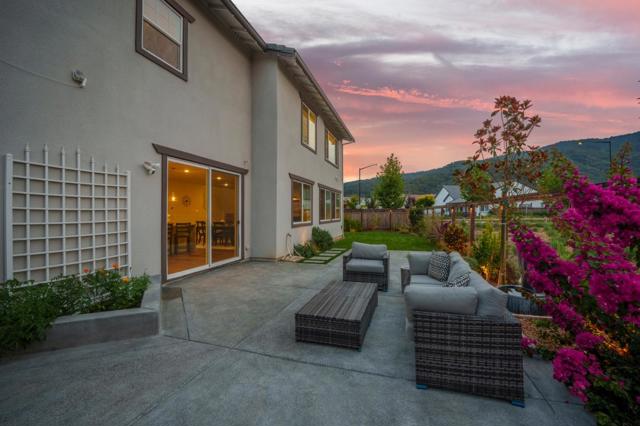 7101 Hakkan Drive, Gilroy CA: https://media.crmls.org/mediaz/bba757b9-cb30-45d4-8d41-90841ae353d1.jpg