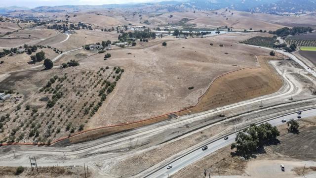0 Union Road, Hollister CA: https://media.crmls.org/mediaz/bba792f0-1302-4bd0-ad0b-6d13c3698b30.jpg