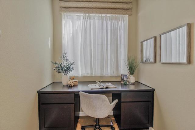 3927 Streamline Street, Sacramento CA: https://media.crmls.org/mediaz/bba7a947-82ef-4d08-81c5-356738e6d232.jpg