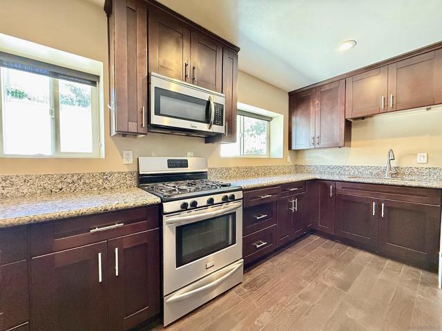 3669 Calavo Dr, Spring Valley CA: https://media.crmls.org/mediaz/bba7b174-d1ed-4ec5-a8bf-00433d1bf759.jpg