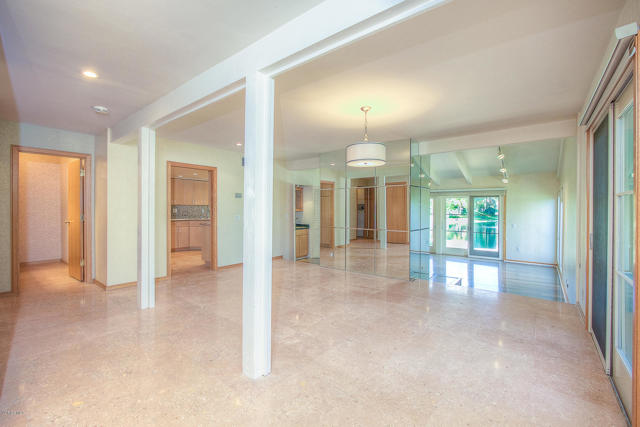23150 Park Sorrento, Calabasas CA: https://media.crmls.org/mediaz/bba7dadc-9c92-4e27-a65e-80d84f417695.jpg