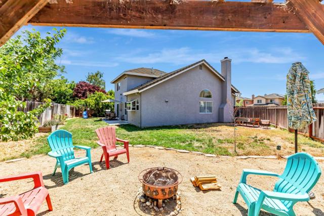 740 Alissa Court, Hollister CA: https://media.crmls.org/mediaz/bba8133f-fb46-45d3-baf3-ddf44b551269.jpg