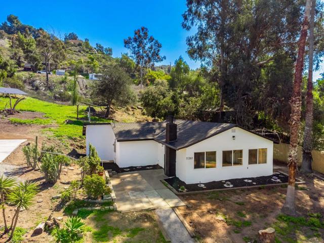Detail Gallery Image 1 of 1 For 11361 Oak Creek Dr, Lakeside,  CA 92040 - 3 Beds | 2 Baths
