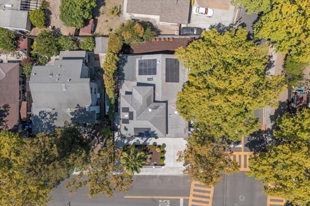 586 Burgoyne Street, Mountain View CA: https://media.crmls.org/mediaz/bba86c04-61c0-4c24-81c8-7df083b32b4e.jpg