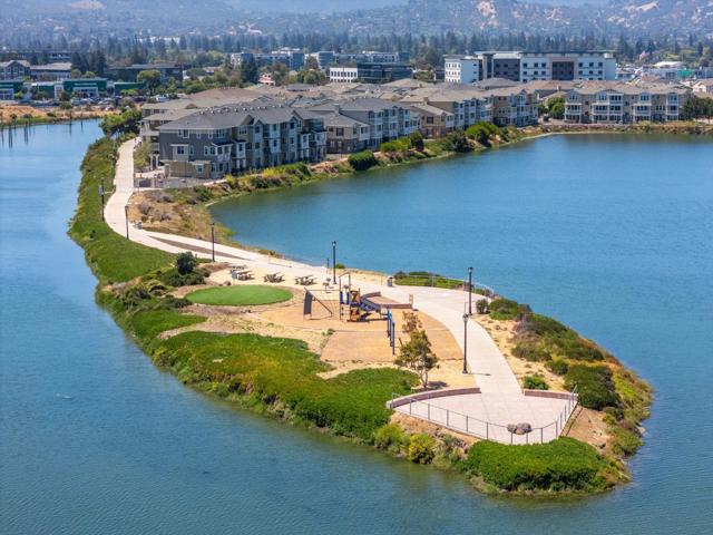 641 Turnbuckle Drive, Redwood City CA: https://media.crmls.org/mediaz/bba8f108-7b01-4d43-940f-5377b4f83631.jpg