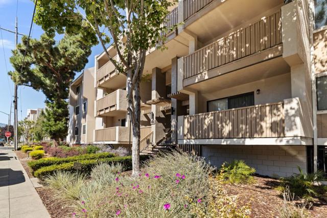 400 Ortega Avenue, Mountain View CA: https://media.crmls.org/mediaz/bba8fd27-b4b2-4162-8596-35cb6e356c8b.jpg