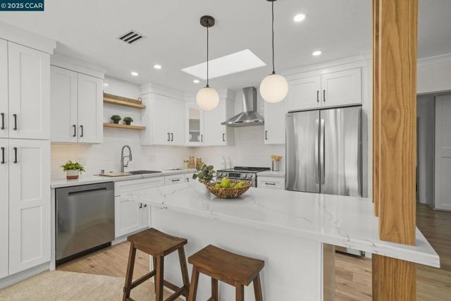 1364 Running Springs Rd, Walnut Creek CA: https://media.crmls.org/mediaz/bba9e915-0f42-4be2-a83c-60ac00914ebf.jpg