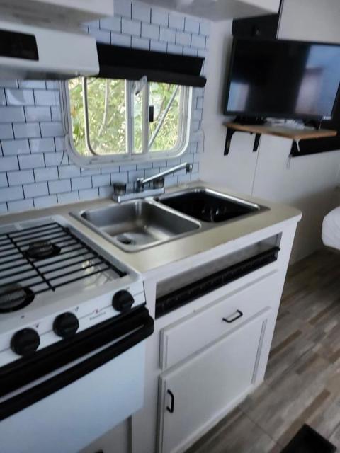 1672 E San Fernando Street, San Jose CA: https://media.crmls.org/mediaz/bbaaf9ad-3377-48ae-a9ed-4d9095f85e80.jpg