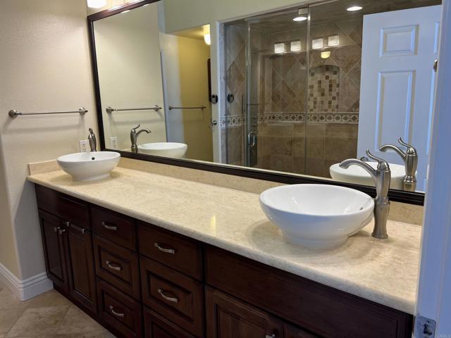 Detail Gallery Image 6 of 21 For 8597 via  Mallorca #E,  La Jolla,  CA 92037 - 2 Beds | 2 Baths