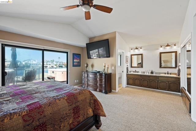 Image 18 of 39 For 5621 Starboard Dr