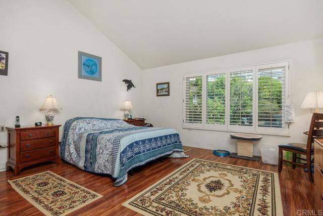 5015 Alicante Way, Oceanside CA: https://media.crmls.org/mediaz/bbab341e-ae43-4996-99a0-da0715a5ce0b.jpg