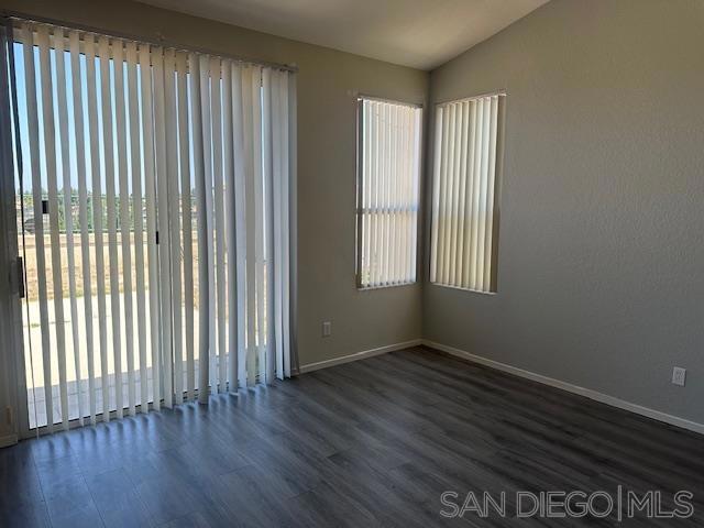 1105 Camino Biscay, Chula Vista CA: https://media.crmls.org/mediaz/bbab6ef6-b049-4c2a-b684-caae52f591c4.jpg