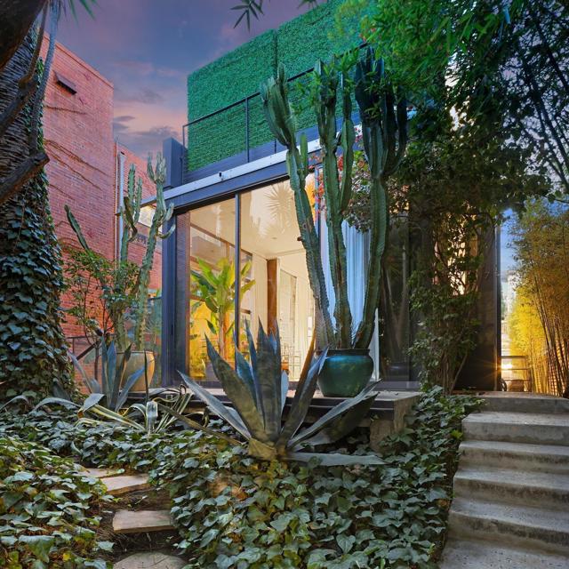 Image 3 of 51 For 7 Terrace  
