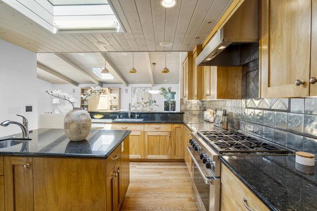599 Dawn Drive, Sunnyvale CA: https://media.crmls.org/mediaz/bbac40e2-e976-471b-83b2-ffbec8798d57.jpg
