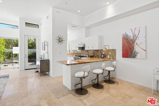 655 E Chuckwalla Road, Palm Springs CA: https://media.crmls.org/mediaz/bbac66df-d84b-41ec-b658-746173c11d1e.jpg