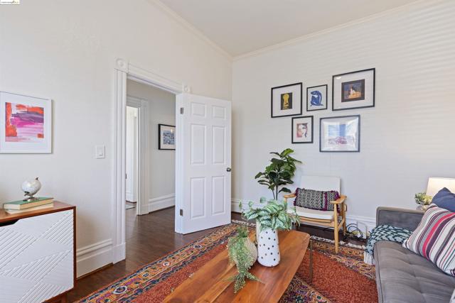 2125 15Th St, Oakland, California 94606, 2 Bedrooms Bedrooms, ,1 BathroomBathrooms,Single Family Residence,For Sale,15Th St,41058694