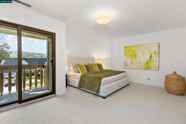 220 Devonshire Ct, Pleasant Hill CA: https://media.crmls.org/mediaz/bbacea72-4626-4649-a59e-4376b3e52ceb.jpg
