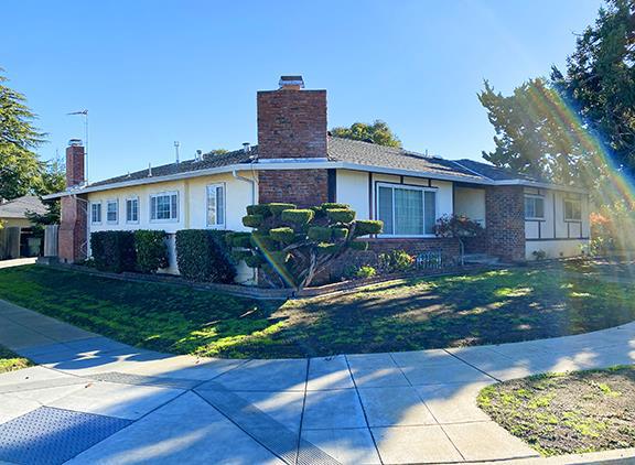366 Clarence Avenue, Sunnyvale CA: https://media.crmls.org/mediaz/bbad87ce-21d1-41b0-a41e-00c6b75ec94d.jpg