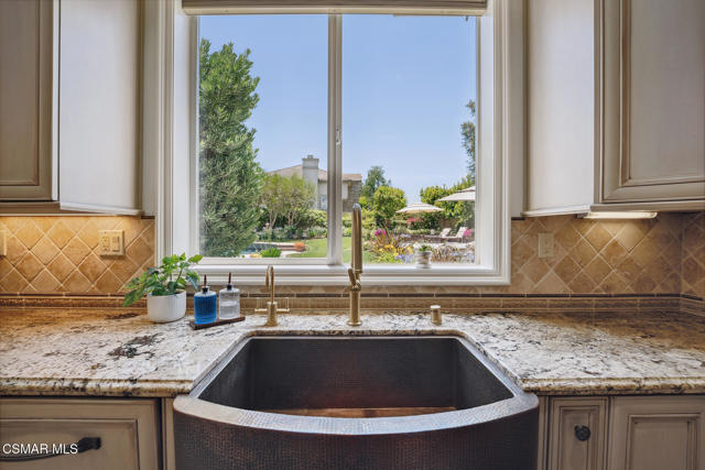 684 Noble Road, Simi Valley CA: https://media.crmls.org/mediaz/bbae4a2f-e689-47b5-abe9-fc3d04f2b5c3.jpg