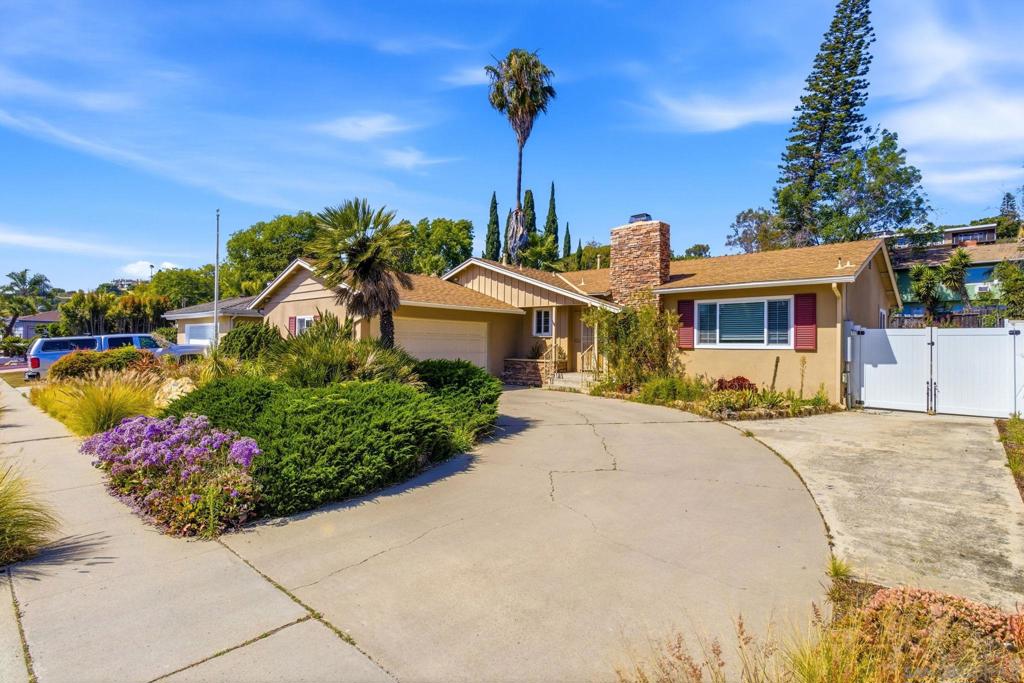 6454 Del Cerro Blvd