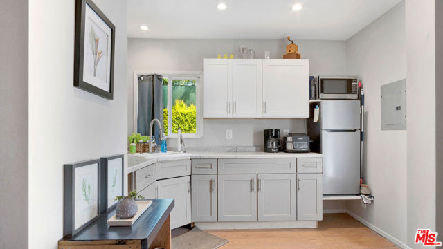 3 Bed Home for Sale in Burbank, California