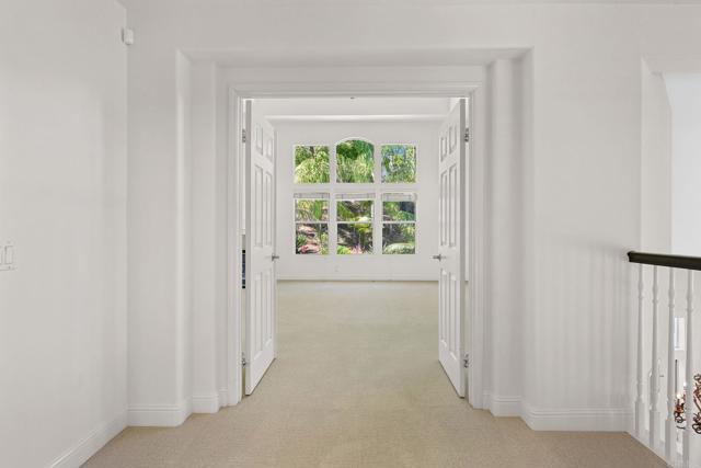 6990 Blue Orchid Lane, Carlsbad CA: https://media.crmls.org/mediaz/bbb1e680-ae75-469b-85ab-f40e55faf315.jpg