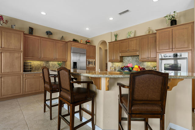 79640 Citrus, La Quinta CA: https://media.crmls.org/mediaz/bbb32384-7e31-409c-b3d5-6f554a076493.jpg